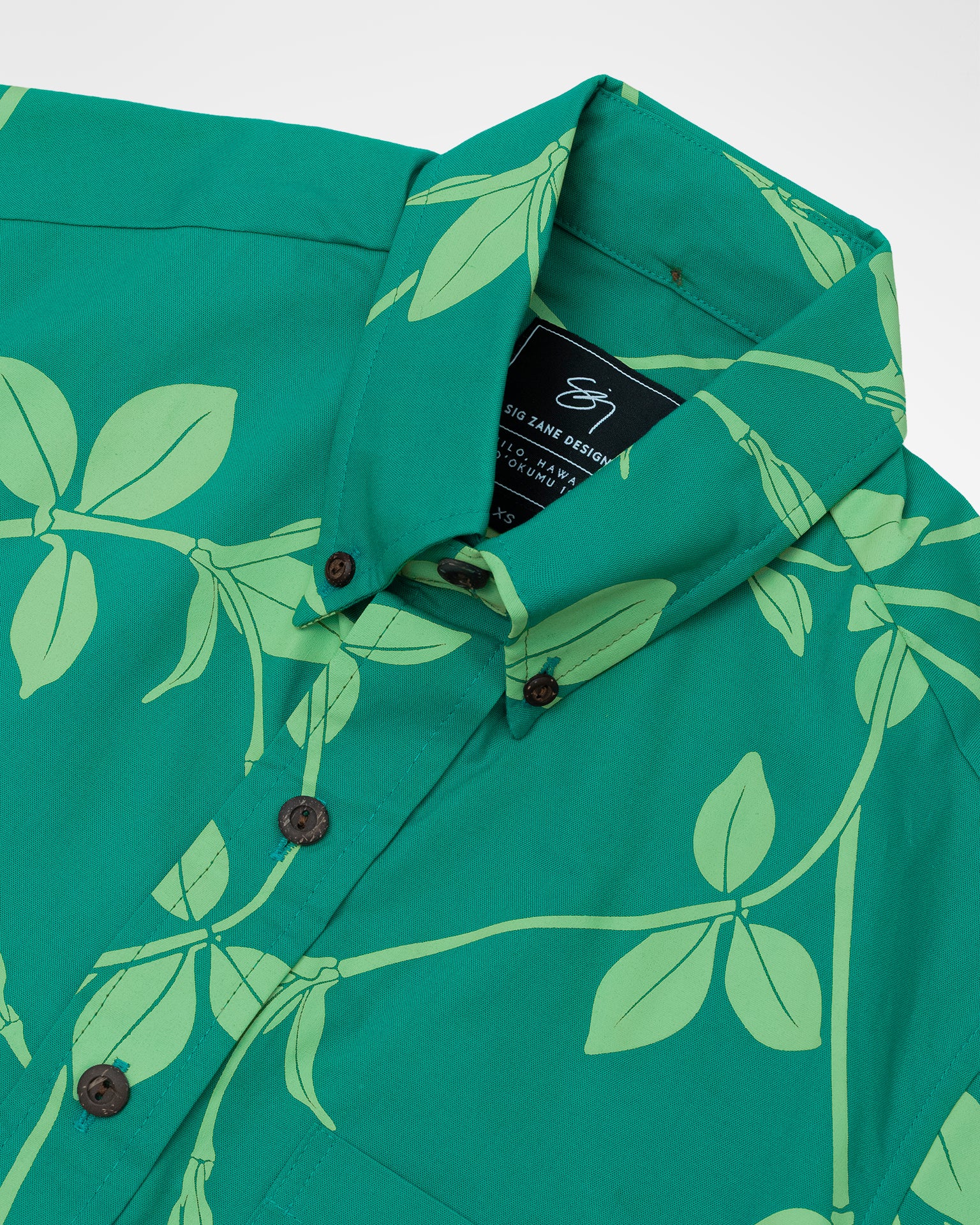 Maile Kīpuka Puaʻulu Button Up Aloha Shirt- Bluegrass