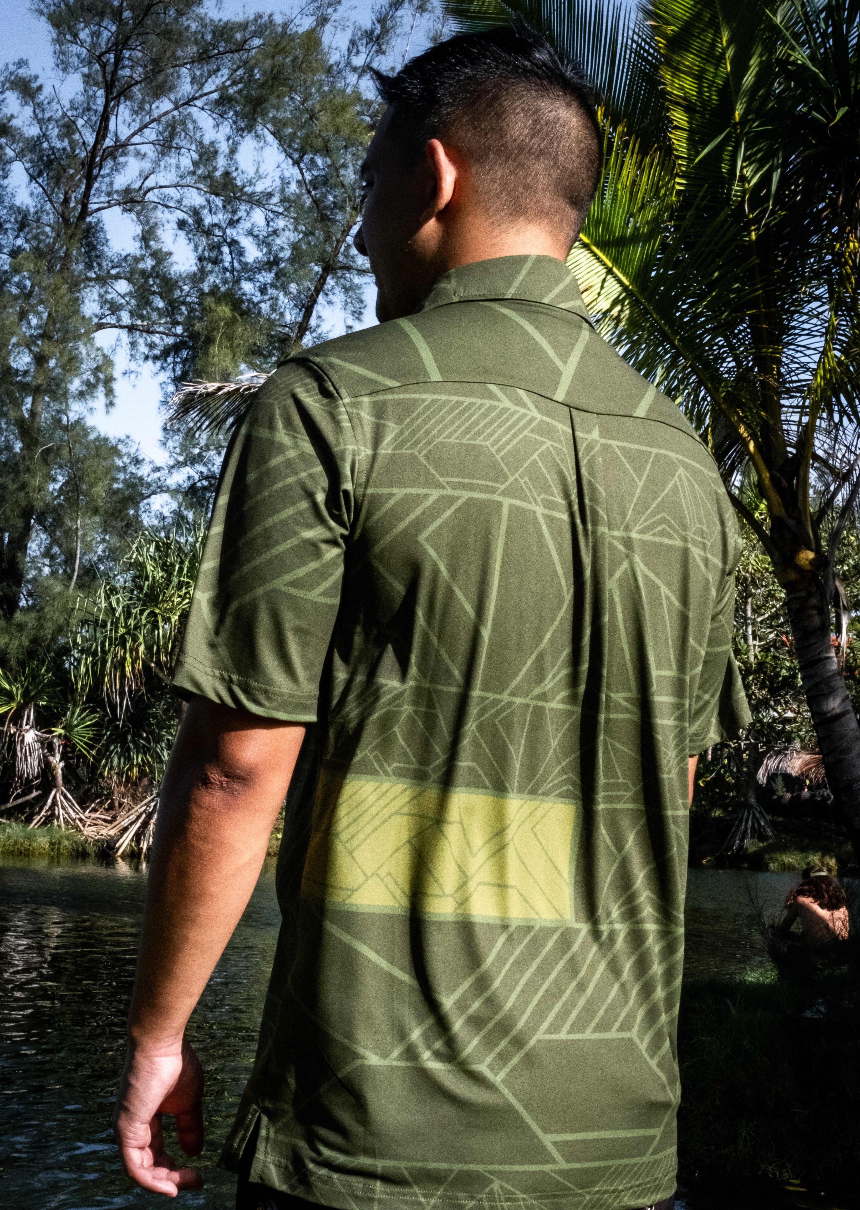 Puʻumanawaleʻa Pullover Aloha Shirt - Juniper