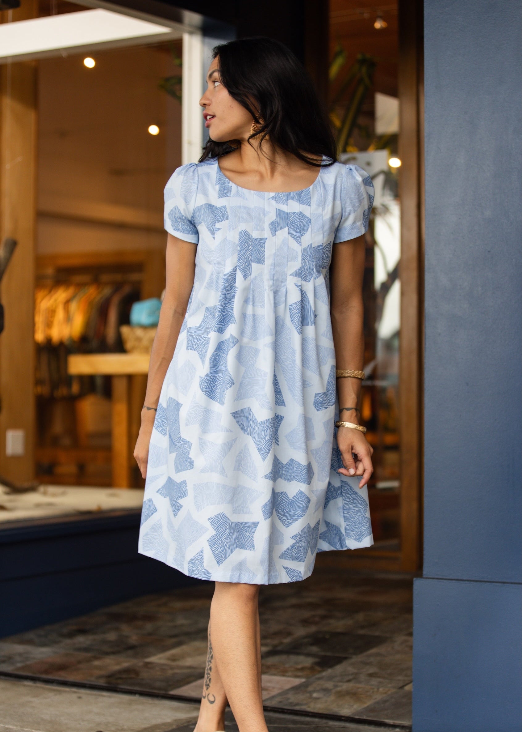ʻUku ʻĀkoʻakoʻa Nohonaohae Dress- Cloud