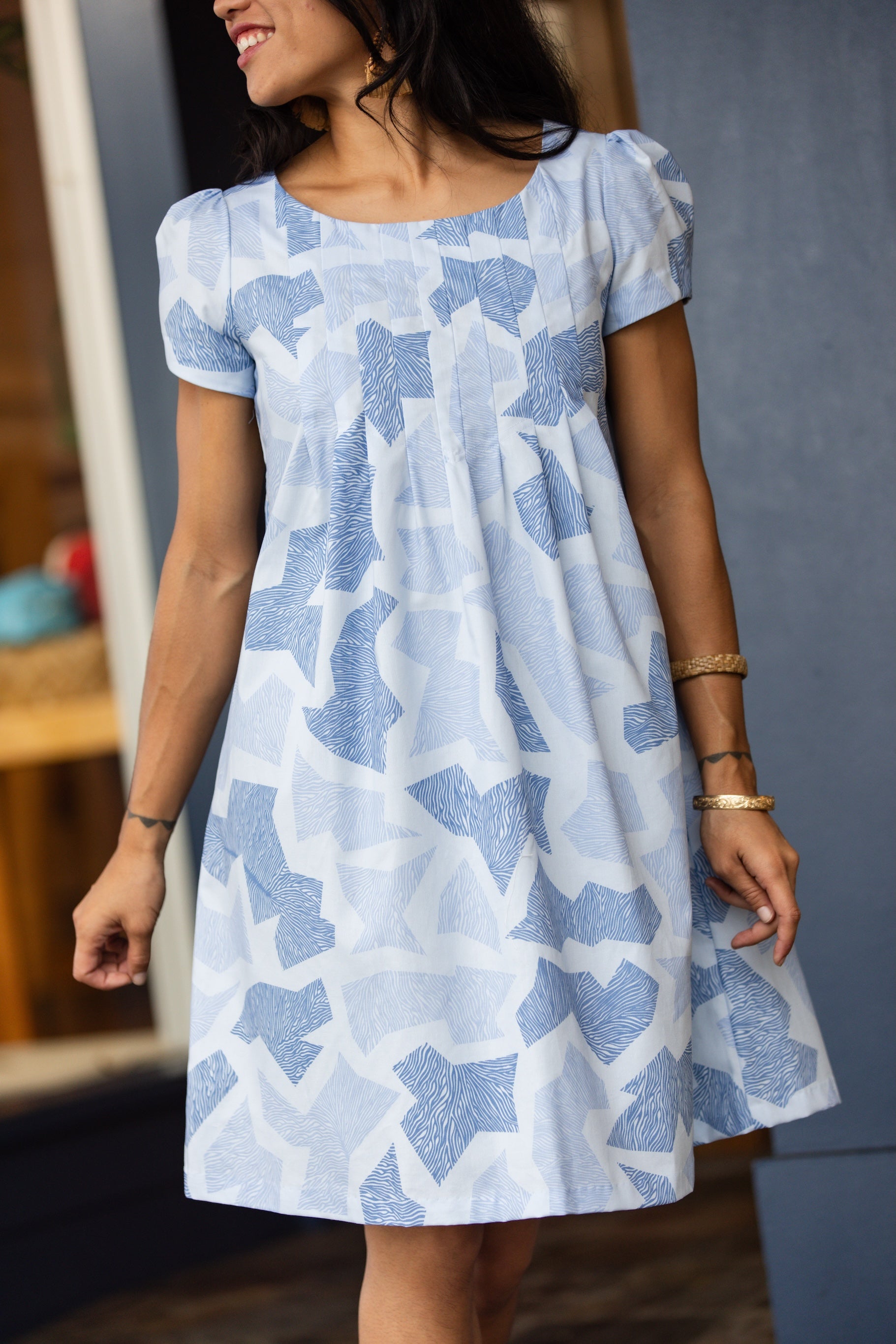 ʻUku ʻĀkoʻakoʻa Nohonaohae Dress- Cloud