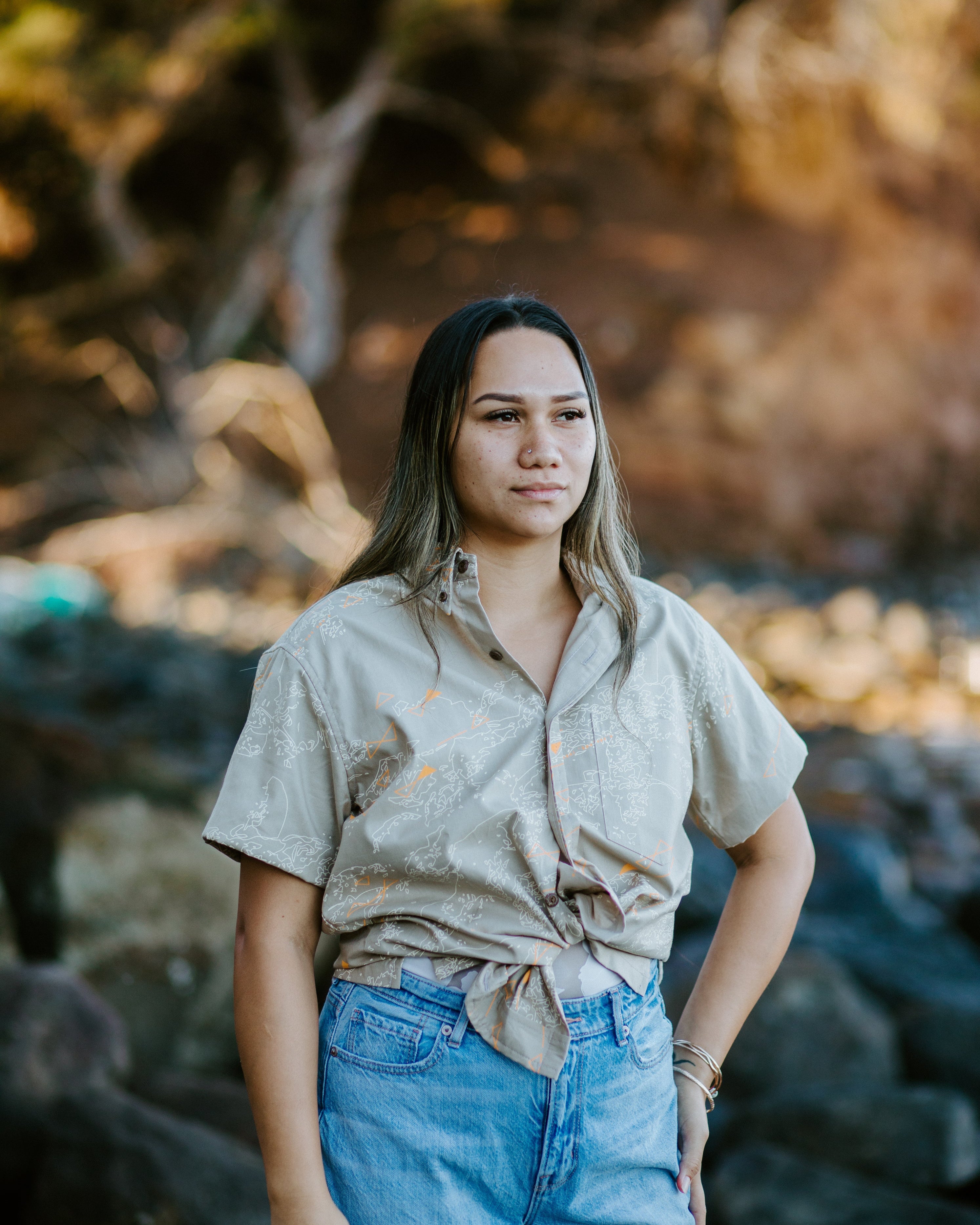 ʻĀpaʻapaʻa Button Up Aloha Shirt- Stone