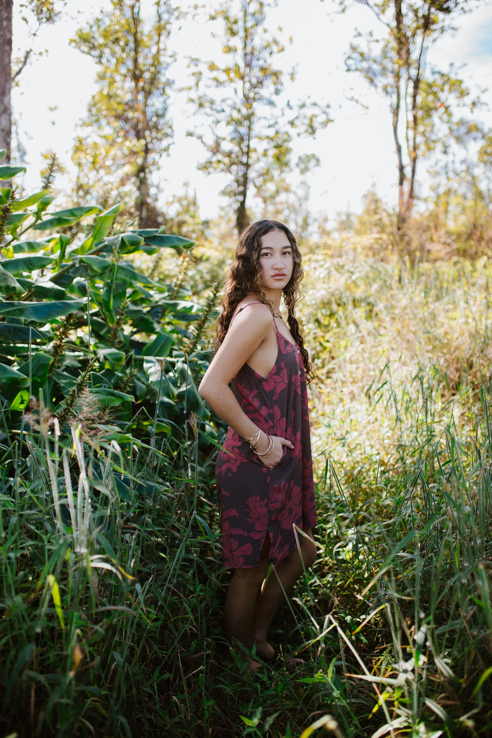 Sig Zane x Coconut Ave. Liko Ka Liko Day Tripper Dress- Burgundy