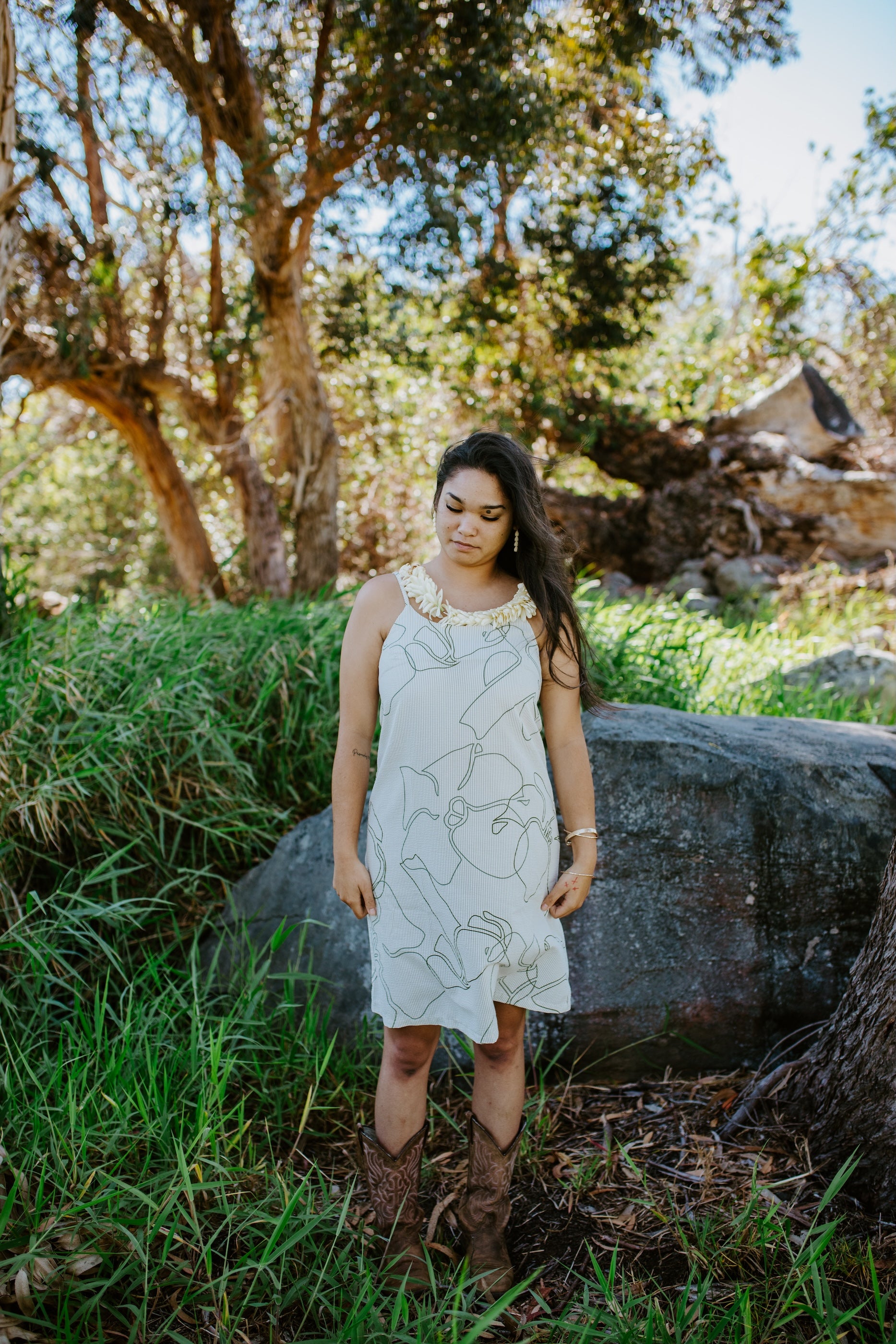 Pua A Tane Pua Ka Hīnano Dress- Khaki Seersucker