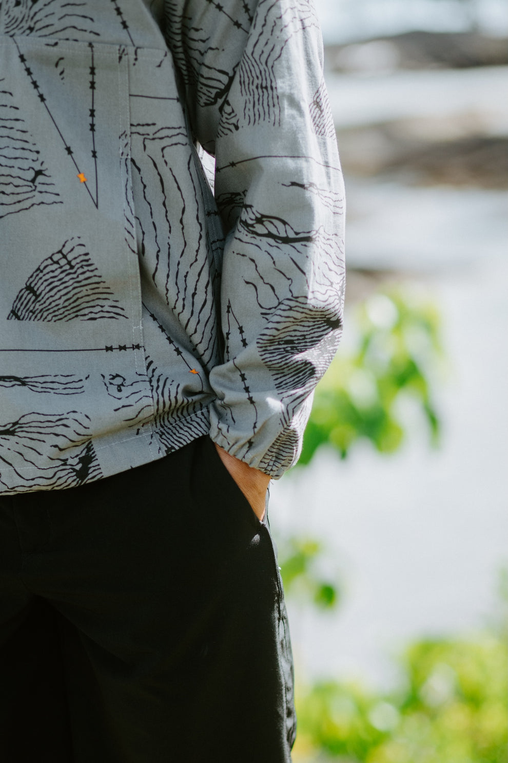 Healakūpono ʻAhuna Anorak Jacket- Smoke – Sig Zane Designs